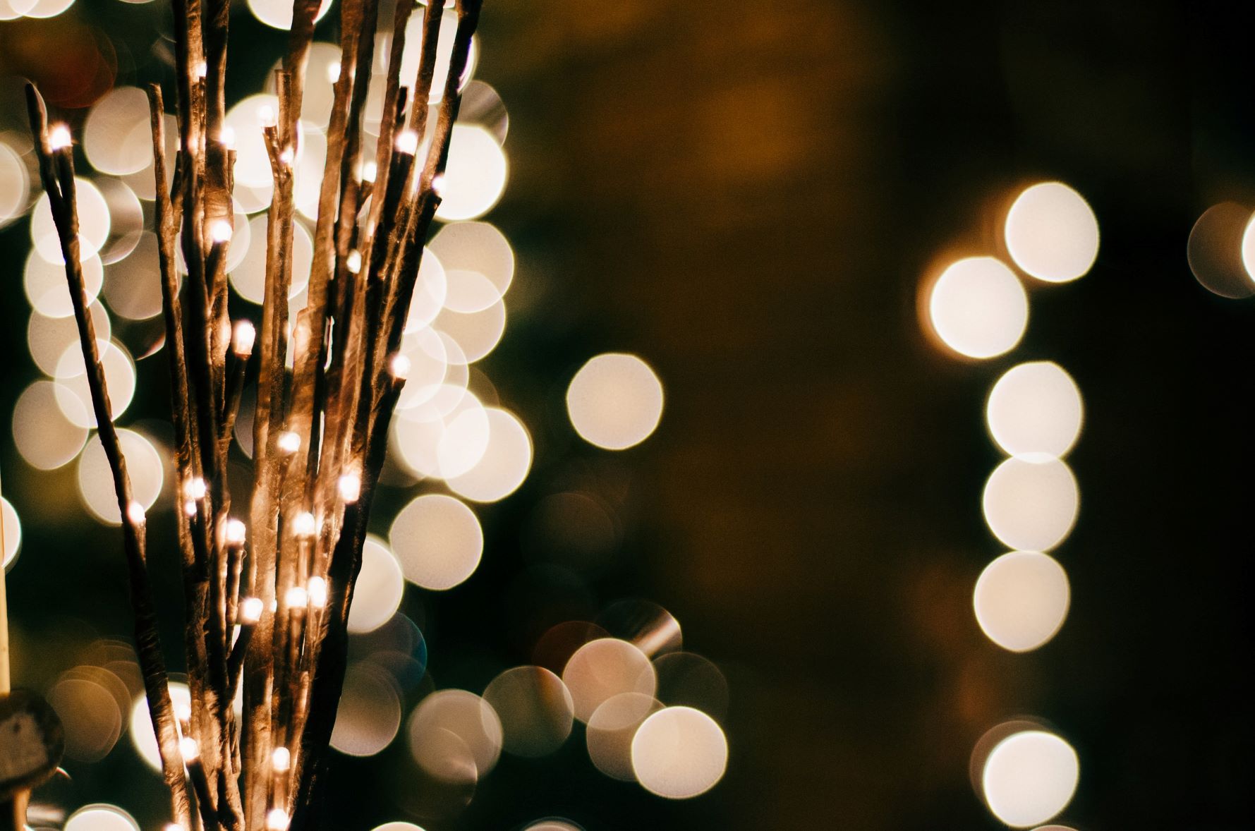 What are Your Association's Holiday Decorating Guidelines?