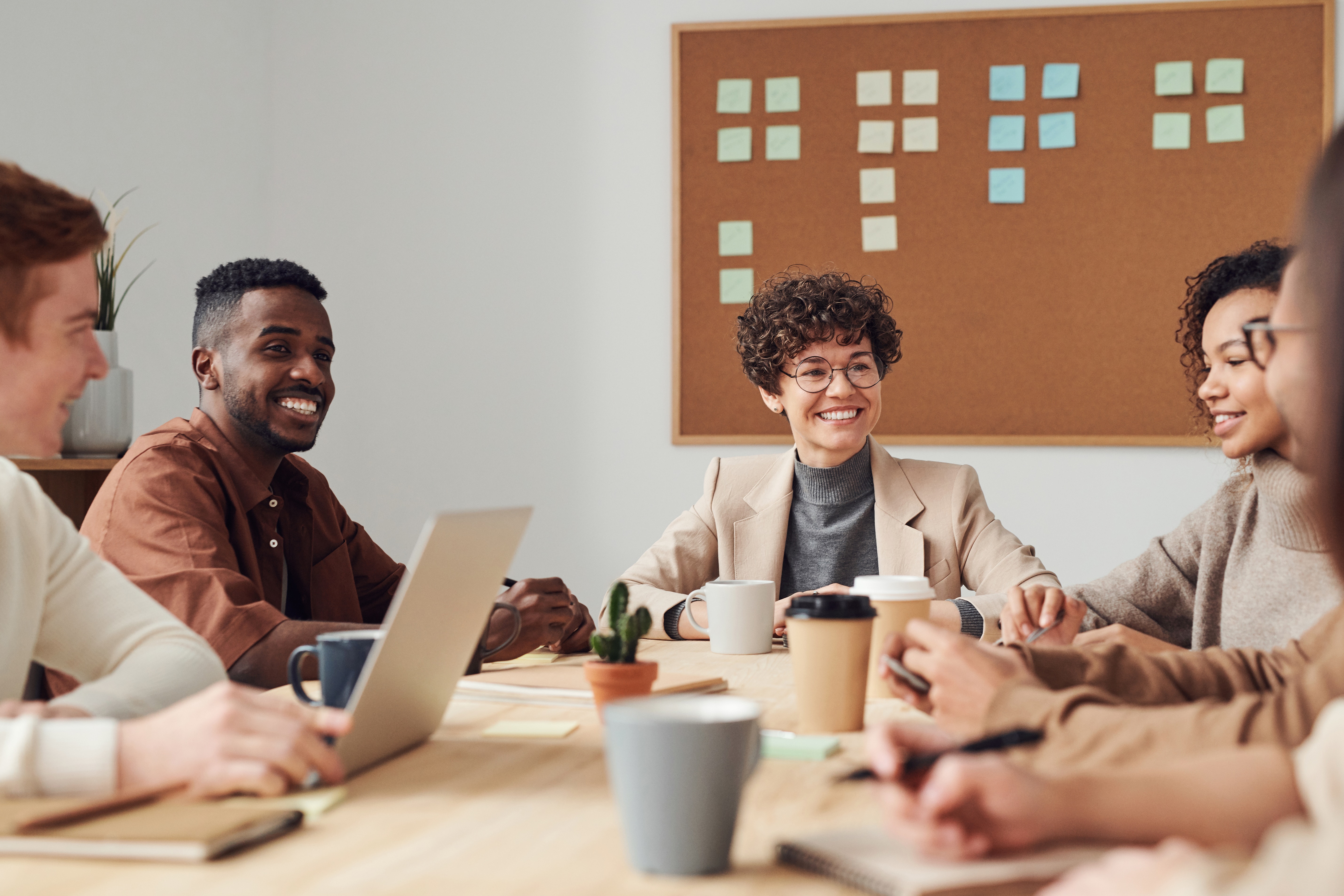 8 Questions to Ask When Choosing a Community Management Partner